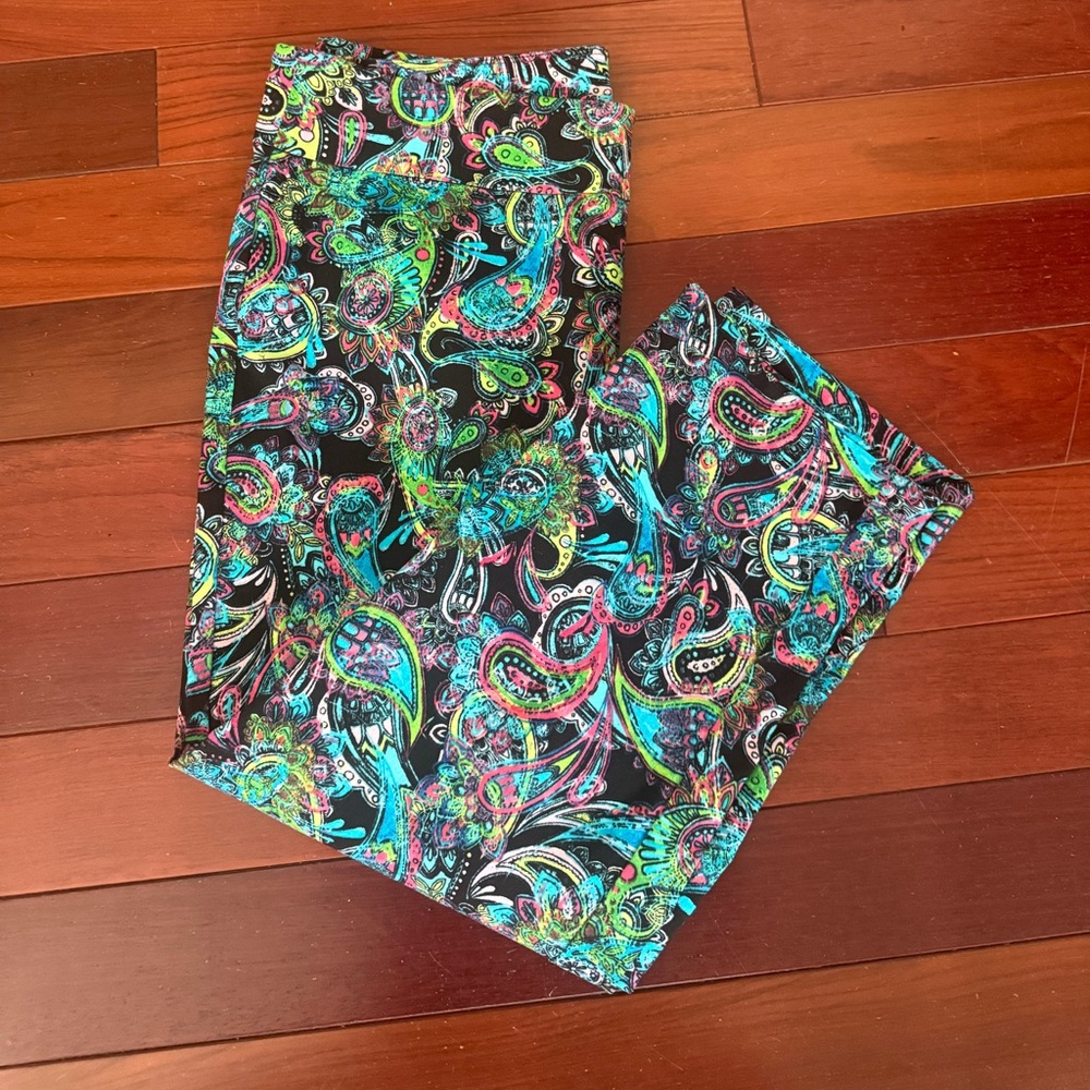 Attyre Colorful Paisley Print Pants